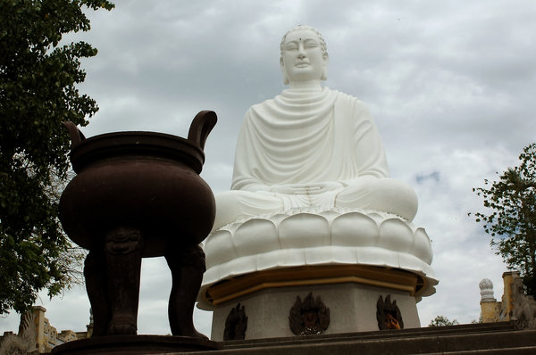 vietnam buddha boeda standbeeld